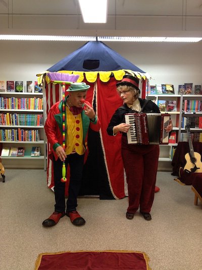cirkus_i_biblioteket.jpg